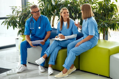 Comfort Meets Care: The Healthcare Tunics Workwear UK Professionals Can Actually Rely On