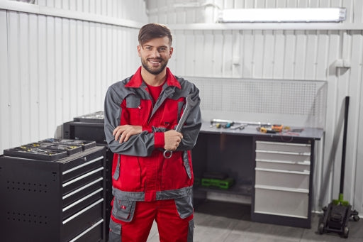 Rain, Wind, and Reputation: The Best Workwear Jackets in the UK for Every Season